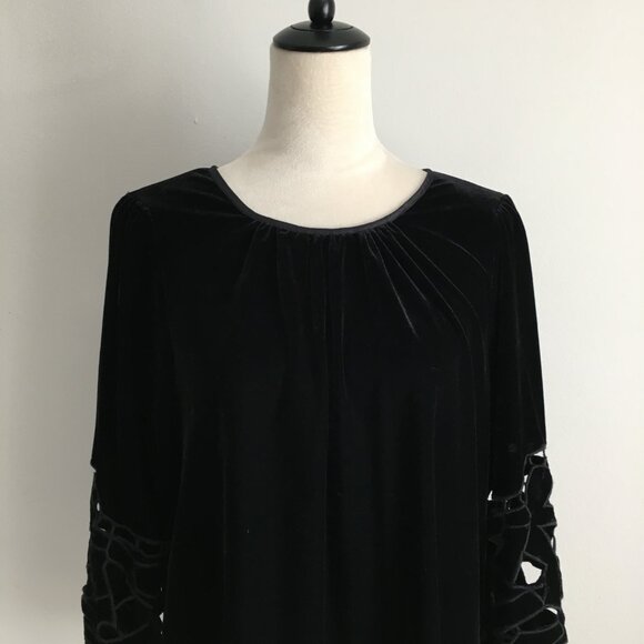 JOIE Black Velvet/Velour Perforated Cut Out Long Sleeve Slit Hem Shirt - Picture 5 of 10